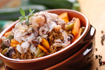 couscous con verdure e frutti di mare