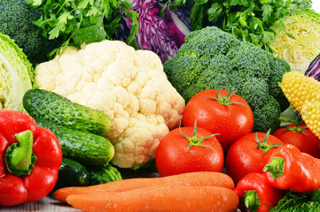 Composition with variety of fresh raw organic vegetables