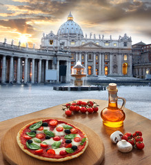 Fototapety  Bazylika na placu św. Piotra z pizzą w Watykanie, Rzym