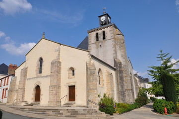 Fototapeta na wymiar Eglise Notre-Dame de l'Assomption à La Séguinière