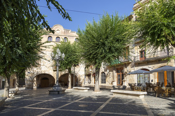 Fototapeta na wymiar Plac w średniowiecznym mieście Montblancl, Tarragona Hiszpania