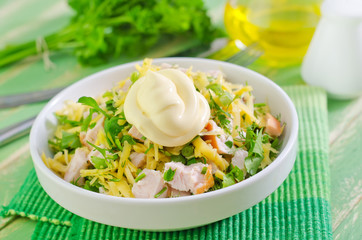 salad with chicken and cheese