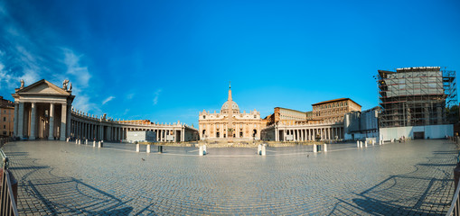 Fototapeta na wymiar Roma, view of Piazza San Pietro and cathedral at Vatican