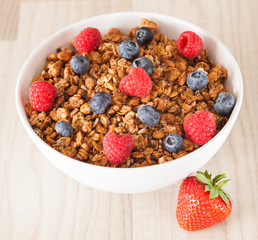 muesli with berries