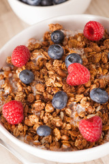 muesli with berries