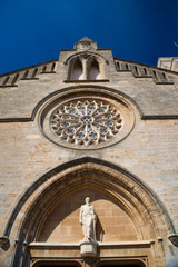 Fototapeta premium Kirche Fenster schön baustil Altstadt Burg Schloss