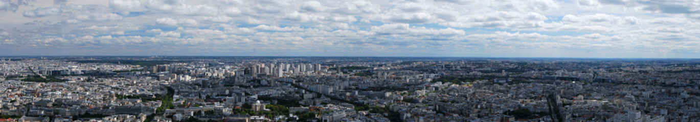 Fototapeta na wymiar Szeroka panorama Paris Rive Gauche