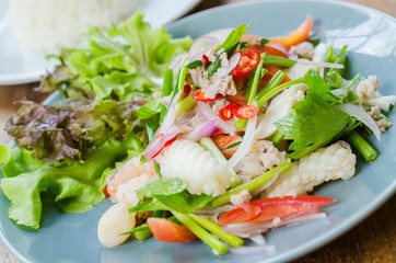 Spicy salad (Thai style)