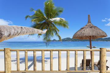 balcon sur plage des Seychelles