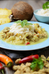 Cocos-Curry mit Sojafleisch