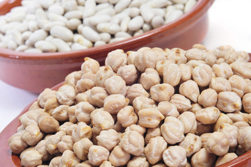 dry chickpeas and white beans