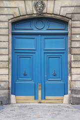 Obraz na płótnie Canvas Paryski drzwi
