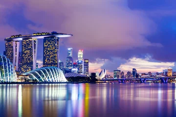 Fotobehang Singapore Skyline van Singapore & 39 s nachts