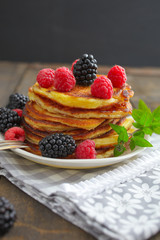 Pancakes mit Beeren