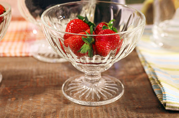 Frische Erdbeeren im Glas | Bio Nahrungsmittel