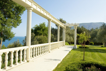 Fototapeta premium Sea landscape with white colonnade