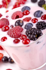 berry yogurt with berries