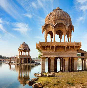 Gadi Sagar (Gadisar), Jaisalmer, Rajasthan, India, Asia