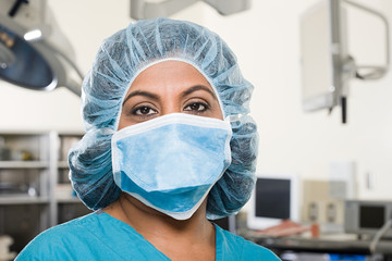 Fototapeta na wymiar Surgeon in operating theatre