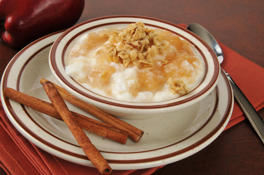 Cinnamon Apple Yogurt Parfait