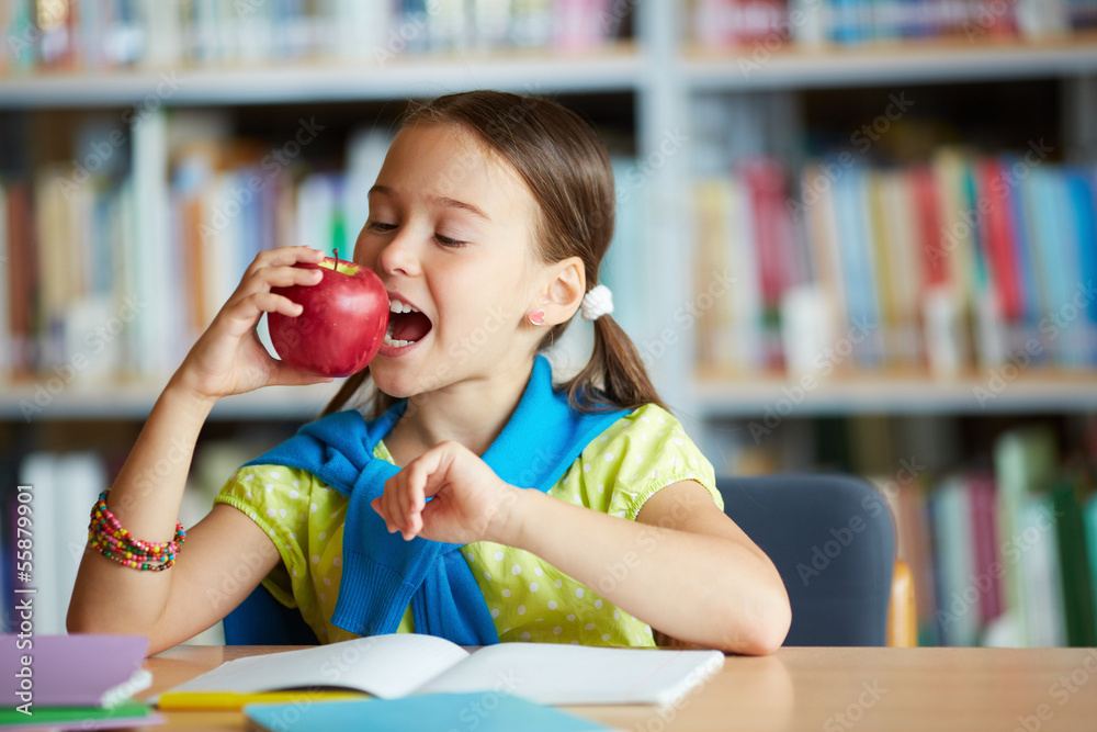 Poster Eating apple