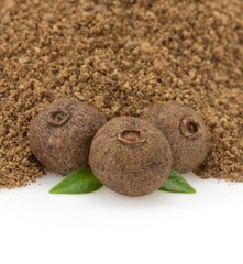 allspice on white background