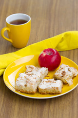 Apple cakes