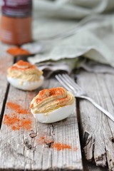 eggs with hummus