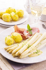asparagus with ham and potato