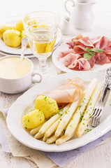 asparagus with potato and gammon