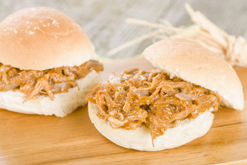 Pulled Pork Sliders - Juicy slow roasted pork in a white buns