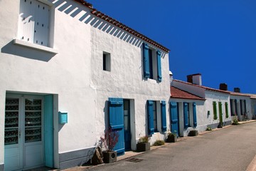 Fototapeta na wymiar Typowe domy nad morzem