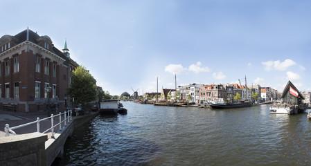 Panoramica Canale Leiden