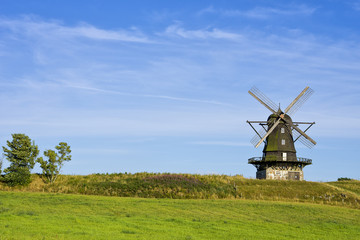 Fototapeta premium Alte Windmühle
