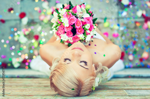 девушка блондинка свадьба невеста цветы природа без смс
