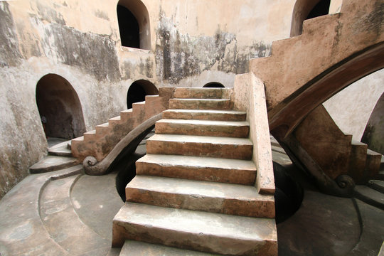 Indon&eacute;sie - Yogyakarta (Mosqu&eacute;e souterraine) 