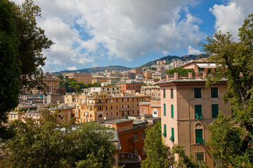 Fototapeta na wymiar Letni widok miasta Genua, Włochy