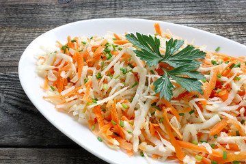 Salad of raw parsley and carrots