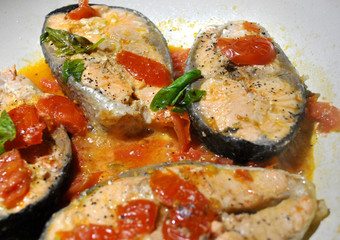 salmone in umido