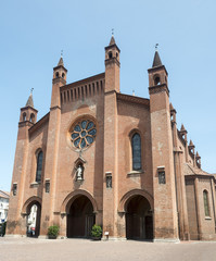 Fototapeta na wymiar Duomo w Albie