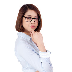 junge erwachsene geschäftsfrau mit brille portrait