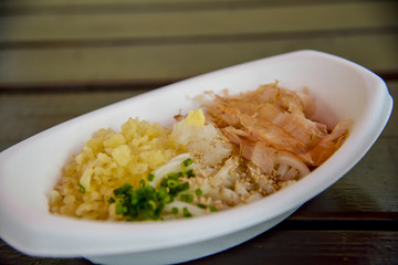 Udon in foam bowl1