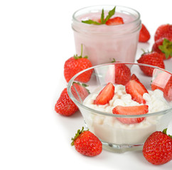 Cottage cheese with strawberries