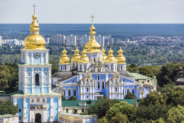 Fototapeta na wymiar Golden-Domed katedry Świętego Michała w Kijowie, Ukraina, Europa.