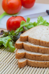 Bread and vegetable