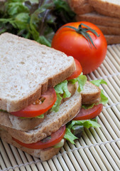 sandwich with tomato and vegetables