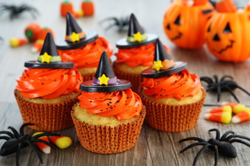 halloween cupcakes - 56020776
