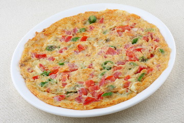 omelet with vegetables and tomato. - obrazy, fototapety, plakaty