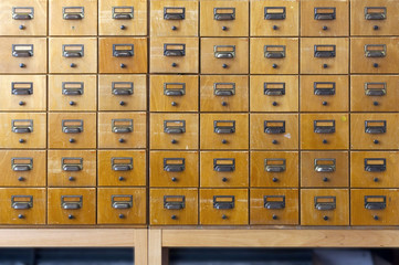 Apothekerschrank