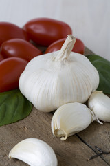 Garlic and tomatoes